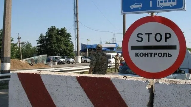 На границе с Крымом произошла перестрелка на пункте пропуска, есть потери. СМИ сообщают о диверсантах