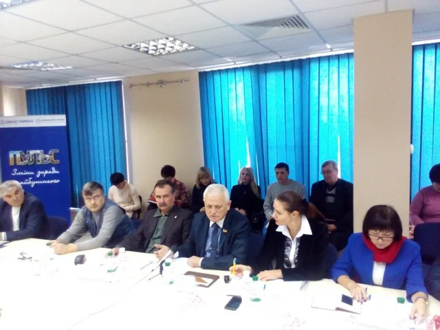 Лідери громад Херсонської області ініціюють проведення окремого засідання регіонального відділення Асоціації міст України по проблемам освіти