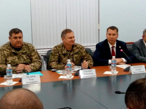Замминистра обороны вчера встречался с херсонскими силовиками