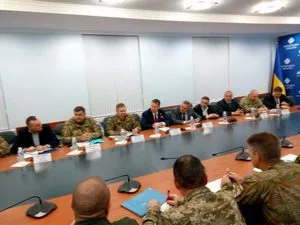 Замминистра обороны вчера встречался с херсонскими силовиками