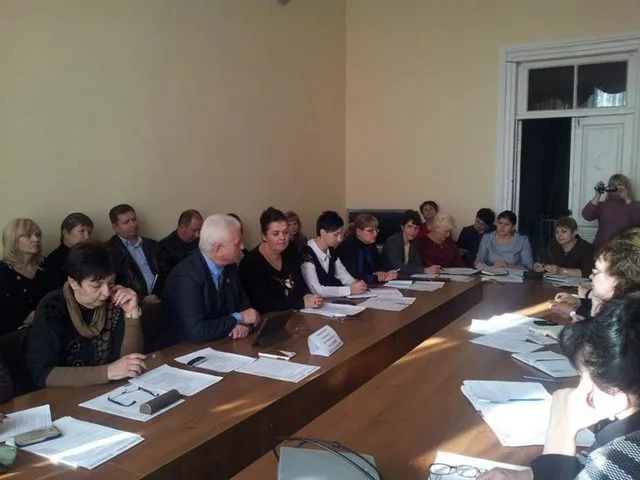 У Херсоні лідери громад шукали шляхи збереження освітньої мережі при дефіциті коштів