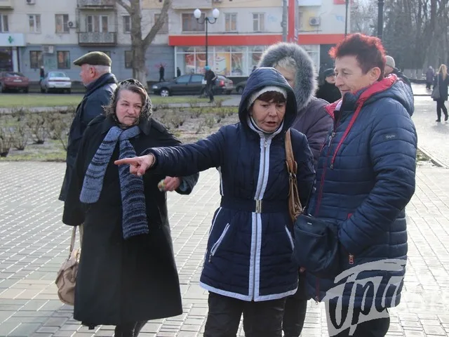 Сегодня возле ОГА митинговали за отставку Порошенко