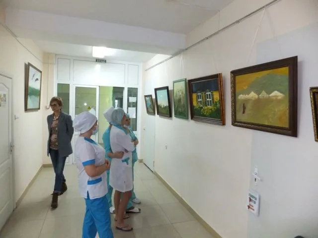 В Херсонском онкодиспансере открылась выставка художницы Раисы Танской