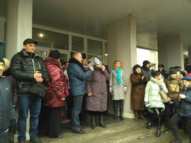 Горожане принесли крыс для Миколаенко
