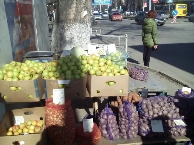 В Херсоне продолжается борьба с уличными торговцами