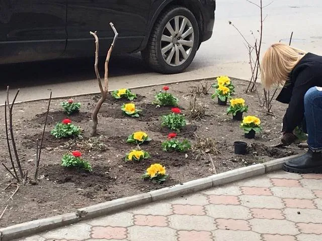 Горожане решили поработать вместо КП “Парки Херсона”