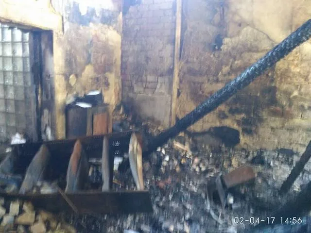 В Чаплынке местные жители спасают остатки сгоревшего музея