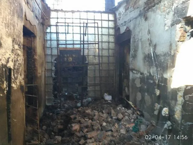 В Чаплынке местные жители спасают остатки сгоревшего музея