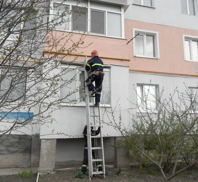 В Скадовске спасатели помогли пожилой женщине