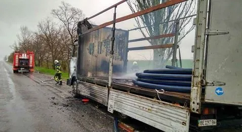 Под Херсоном загорелся автомобиль МАЗ
