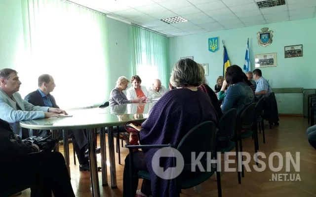 Жители Таврического страдают из-за стройки на ул. Кедровского
