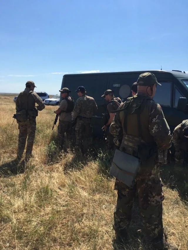 На Херсонщине  проходят совместные военные  учения 56-й бригады и территориальной обороны