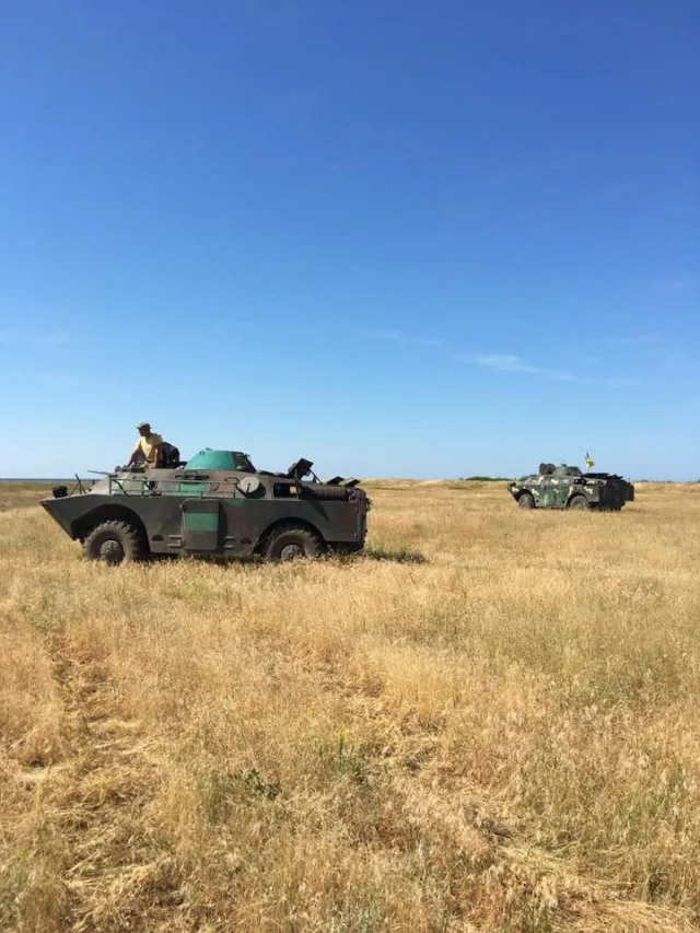 На Херсонщине  проходят совместные военные  учения 56-й бригады и территориальной обороны