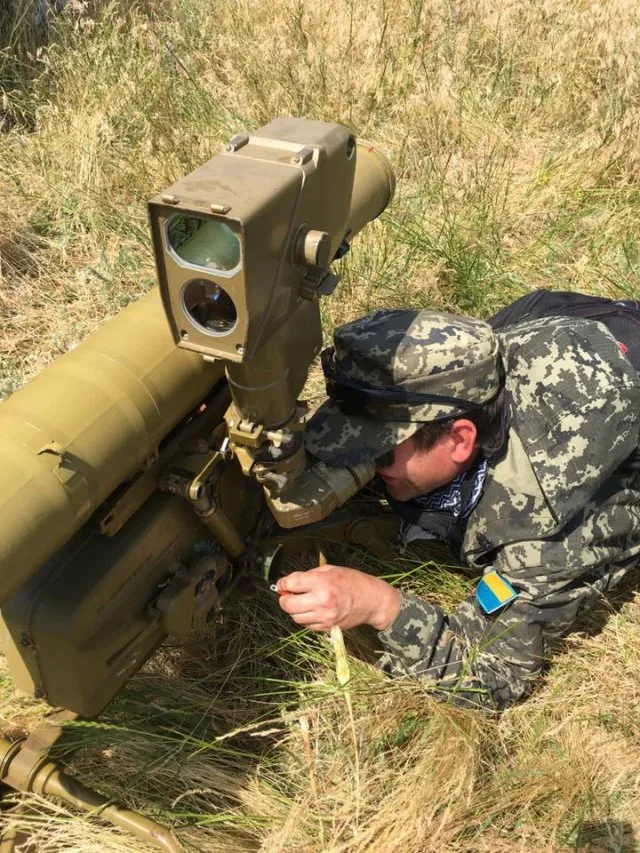 На Херсонщине  проходят совместные военные  учения 56-й бригады и территориальной обороны