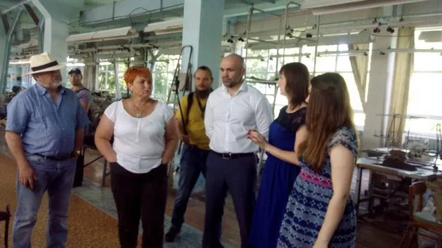 После вчерашней встречи Мангер и Одарченко проверяют фабрику УТОГ