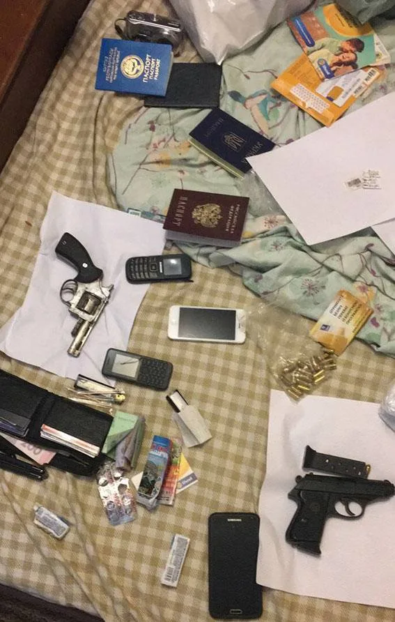 В Херсоне суд избрал меру пресечения трем нападавшим на ювелирные магазины