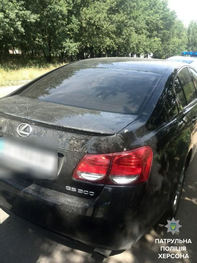 В Херсоне полицейские остановили водителя с признаками наркотического опьянения