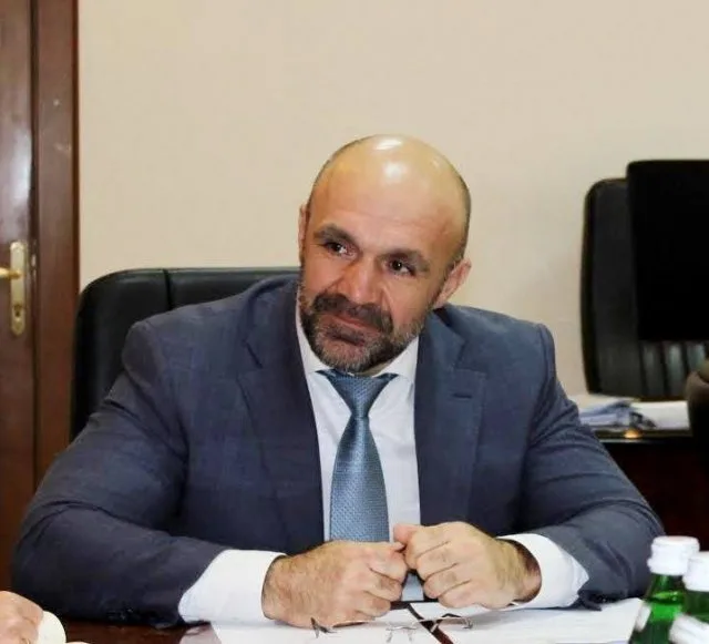 Глава Херсонского облсовета Владислав Мангер подал в суд на журналиста Сергея Никитенко