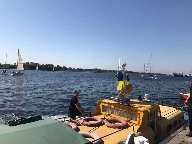 В Херсоне правоохранители проверяли участников регаты на Днепре
