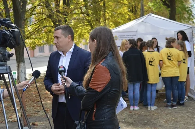 Херсонская юстиция со студентами в футбол играла и про их права рассказывала