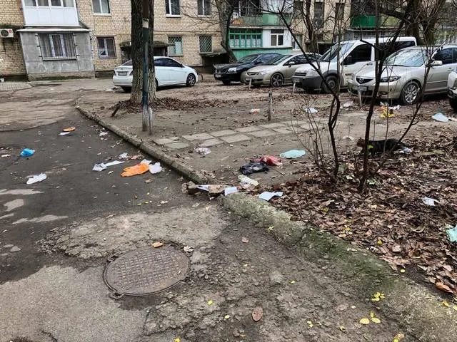 “На мусорной свалке почище будет”, – херсонец о городе