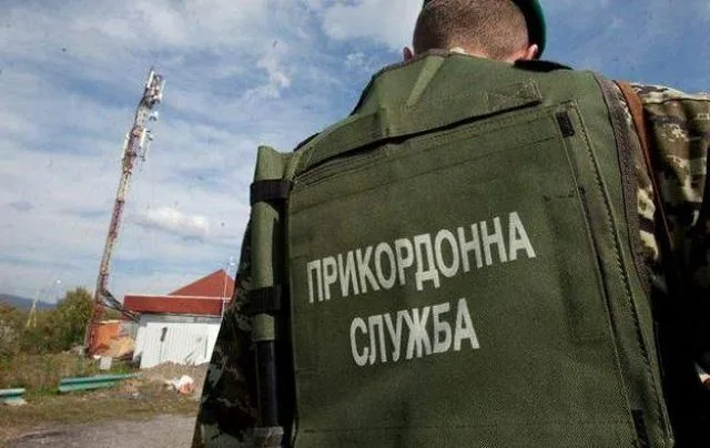 Пограничники задержали 2 браконьеров, наловивших рыбы на 215 000 гривен