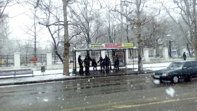 Херсонка торопилась на троллейбус и угодила под колеса автомобиля