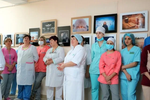 С любовью к жизни. Выставка фотоклуба “Парус” в Херсонском онкодиспансере