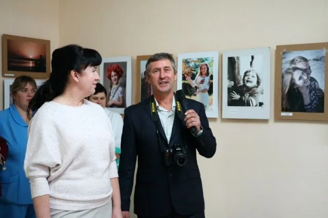 С любовью к жизни. Выставка фотоклуба “Парус” в Херсонском онкодиспансере