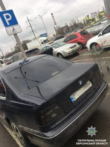 Нарушители правил парковки будут платить штраф до 1700 грн