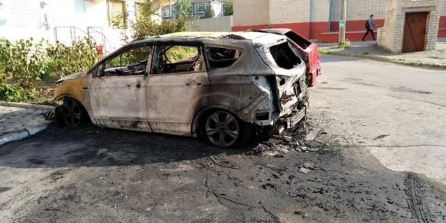 Кто и зачем вчера на Шуменском поджог автомобили