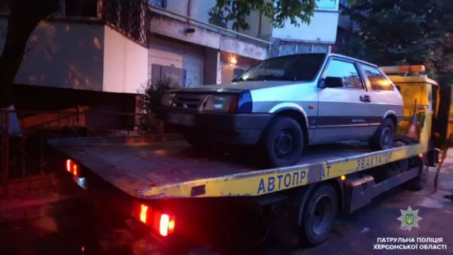 В Херсоне пьяный водитель получил от патрульных 3 админпротоколы