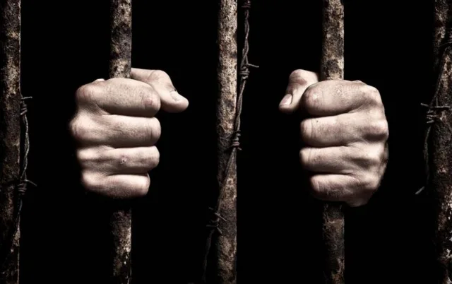 Херсонец осужден на 3 года тюрьмы за кражи из комнат соседей по общежитию