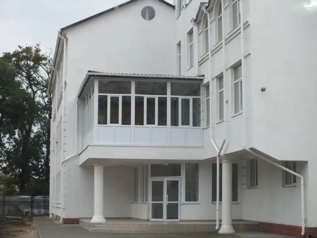 Сегодня презентовали новый учебный корпус в херсонской Школе гуманитарного труда