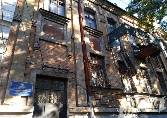 Херсонский балконопад: ремонтировать свою собственность горожане должны сами
