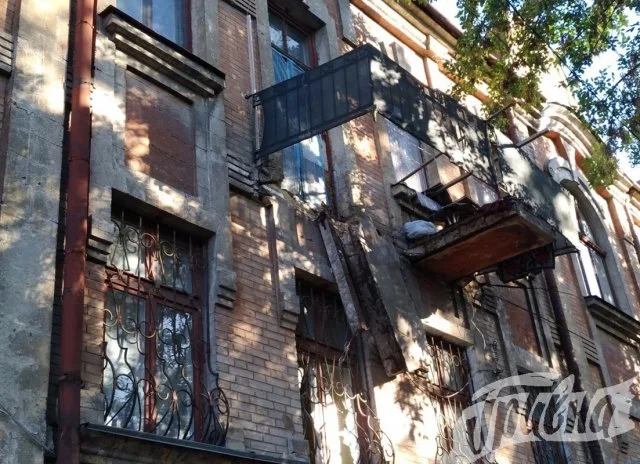 Херсонский балконопад: ремонтировать свою собственность горожане должны сами