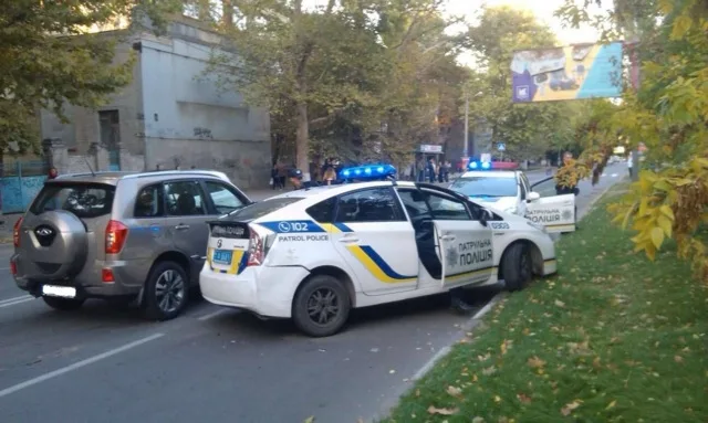 В Херсоне произошло ДТП с участием патрульных