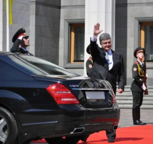 Кортеж Президента Порошенко в Херсоне