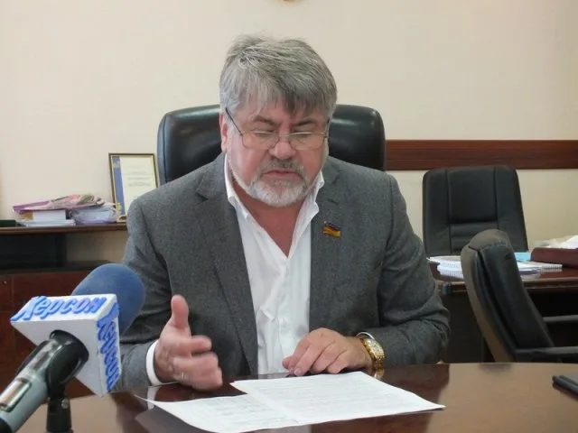 Замглавы Херсонского облсовета утверждает, что депутат Дроговоз украл на поставках молочной продукции миллион гривен