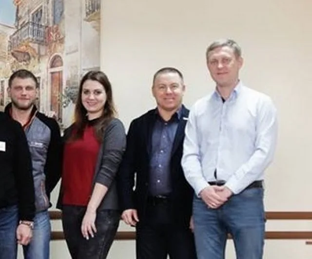 В Херсоне вокруг билборда «Спорт Лайф» спилили деревья японской софоры