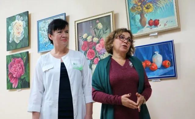 В Херсонском онкодиспансере отметили третью годовщину художественного проекта