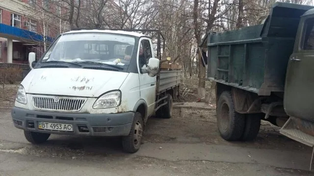 В центре Херсона уничтожают деревья. Появится очередной МАФ?