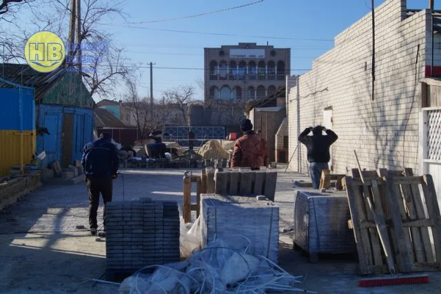 Члены исполкома Геническа дружно посетили пляж, дендропарк и очистные сооружения