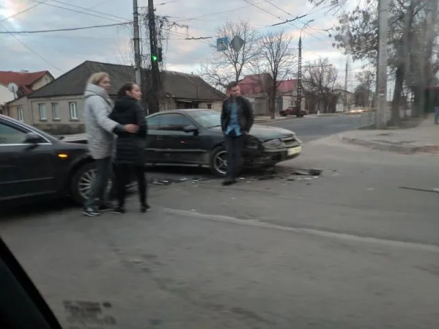 В Херсоне в ДТП пострадали две иномарки