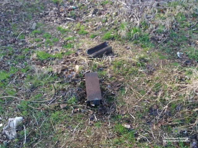 В Херсоне патрульные задержали двух вероятных похитителей железнодорожных рельсов