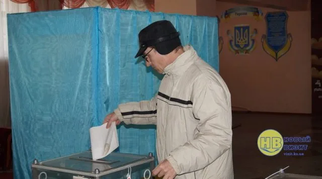 На 12:30 явка по Геническому району составила 28,8% избирателей