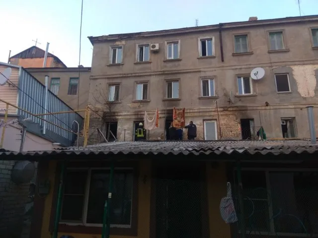 В херсонской 4-этажке  горела квартира