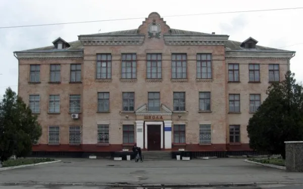 Фонд Кличко в третий раз поддержал новокаховскую школу