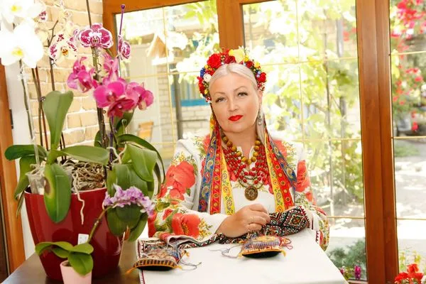 Мастерица из Счастливцево создала рушник Арабатской стрелки