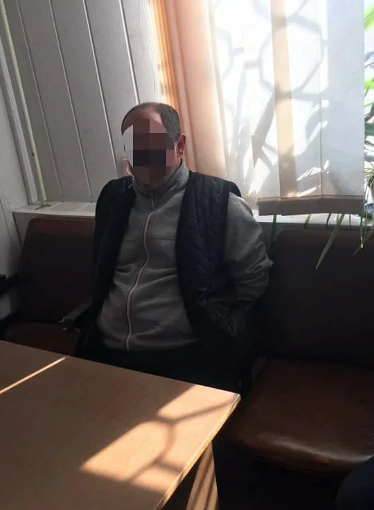 В Геническе задержали грабителя, который жестоко избил 85-летнюю пенсионерку